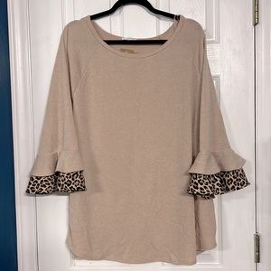 First Love Beige w/Animal Print Boutique Top- Size 1X-NWT